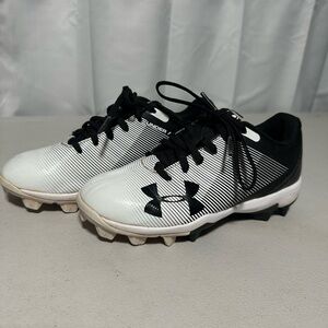 Under Armour brand Leadoff Low RM baseball softball cleat youth boys size 1